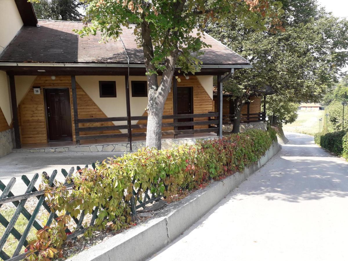 Hotel Marina OASA Grocka Exterior foto